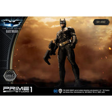 Load image into Gallery viewer, Batman (Deluxe) High Definition Museum Masterline 1/6 Scale Statue from The Dark Knight
