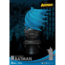Load image into Gallery viewer, DC Comics Staging Your Dreams D-Stage DS-034 Batman with Light Up Bat-Signal Statue
