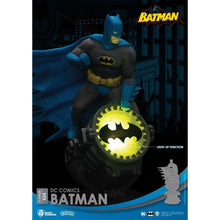 Load image into Gallery viewer, DC Comics Staging Your Dreams D-Stage DS-034 Batman with Light Up Bat-Signal Statue
