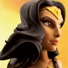Load image into Gallery viewer, Wonder Woman Movie Wonder Woman Collectible Vinyl Figure
