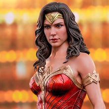 Load image into Gallery viewer, Wonder Woman 1/6 Scale Figure from Wonder Woman 1984
