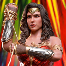 Load image into Gallery viewer, Wonder Woman 1/6 Scale Figure from Wonder Woman 1984
