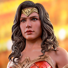 Load image into Gallery viewer, Wonder Woman 1/6 Scale Figure from Wonder Woman 1984
